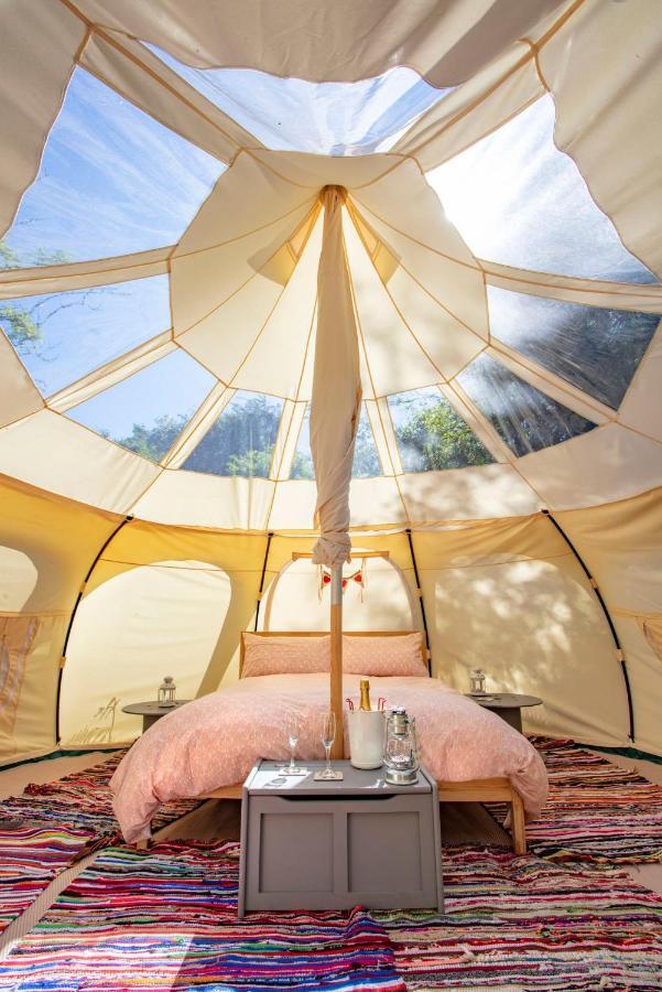 Отель Lloyds Meadow Glamping Честер Экстерьер фото