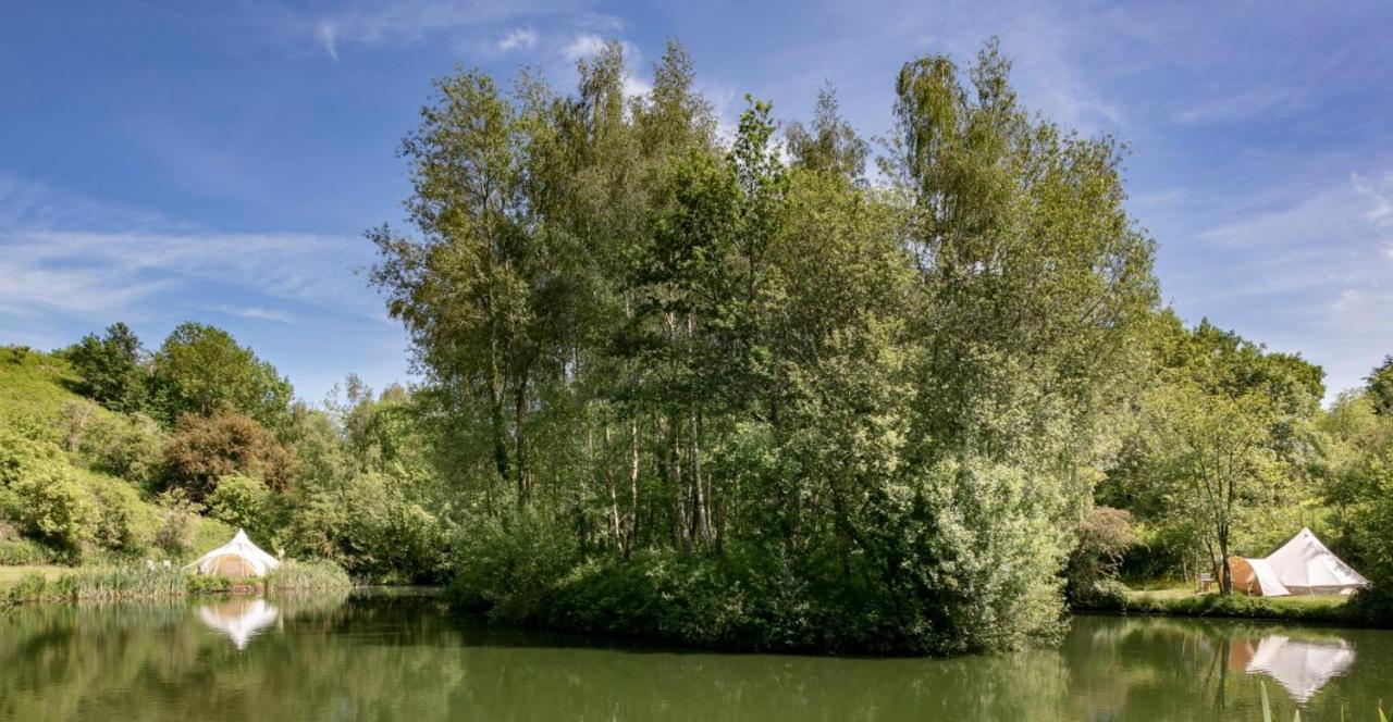 Отель Lloyds Meadow Glamping Честер Экстерьер фото