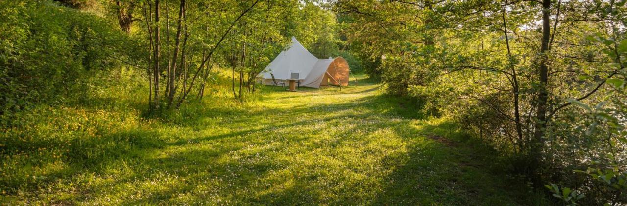 Отель Lloyds Meadow Glamping Честер Экстерьер фото