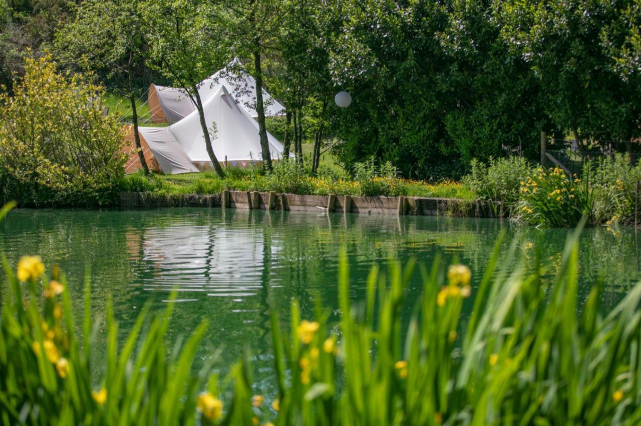 Отель Lloyds Meadow Glamping Честер Экстерьер фото